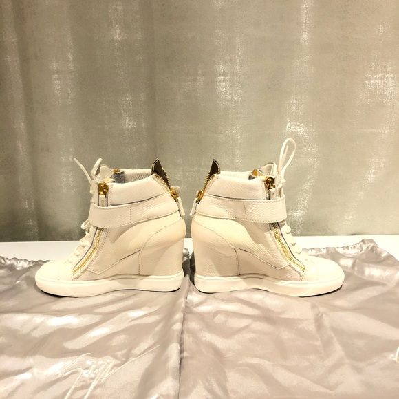 Giuseppe Zanotti - Picture 4 of 7